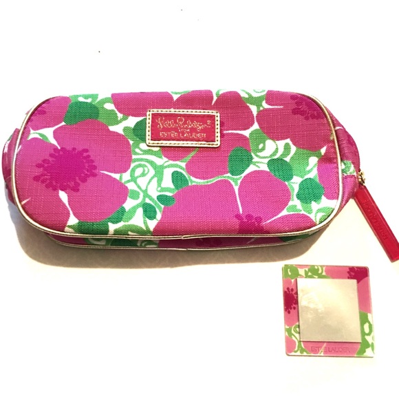 Lilly Pulitzer Handbags - NWT lilly Pulitzer make up bag